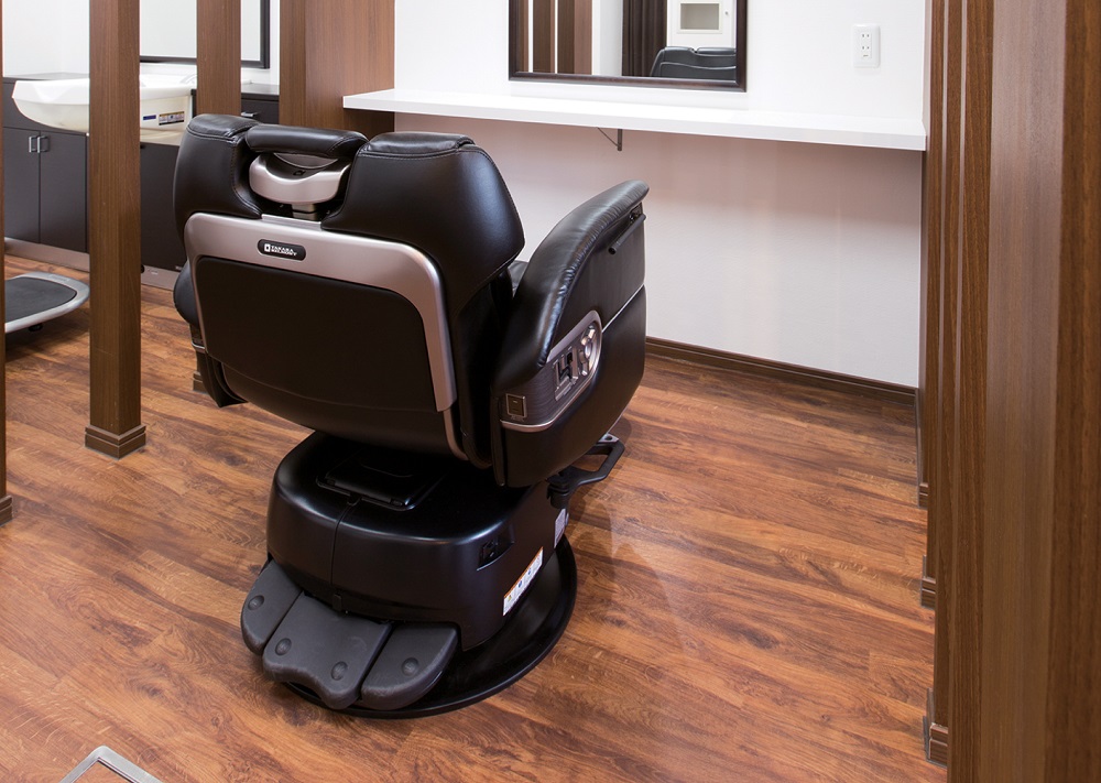 月曜も営業、平日は夜9時まで受付OKなので安心！