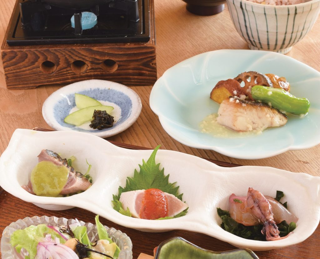 『しらと菜園』栄養価の高い“生きた”野菜を使用♪愛する人に食べてほしい理想の御膳