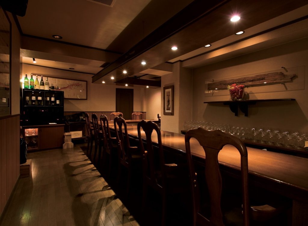 『Ban de Vendange』裏路地に佇む自分だけのサンクチュアリで厳選ワインが奏でる大人の時間を