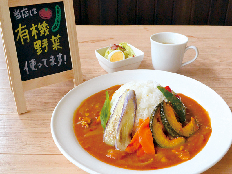 モーニング、ランチ、カフェに農家直送の有機野菜を使ったお料理を