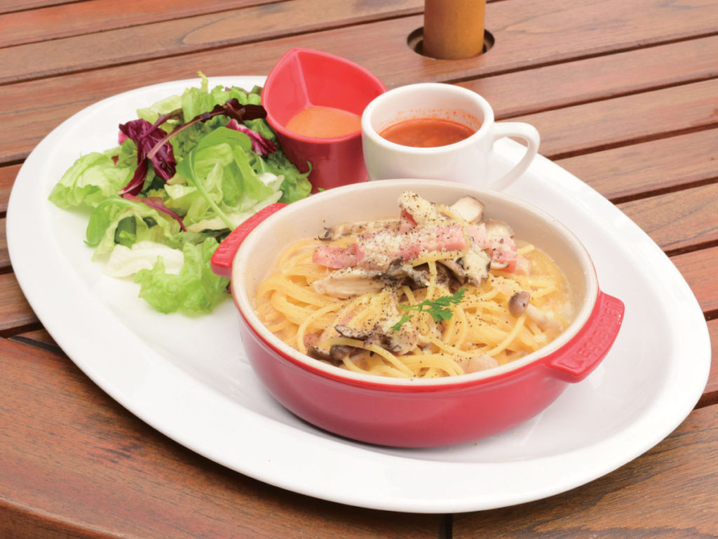 『むさしの森珈琲 高松レインボーロード店』 人気のパンケーキ付き！ お得なランチで優雅なひと時を