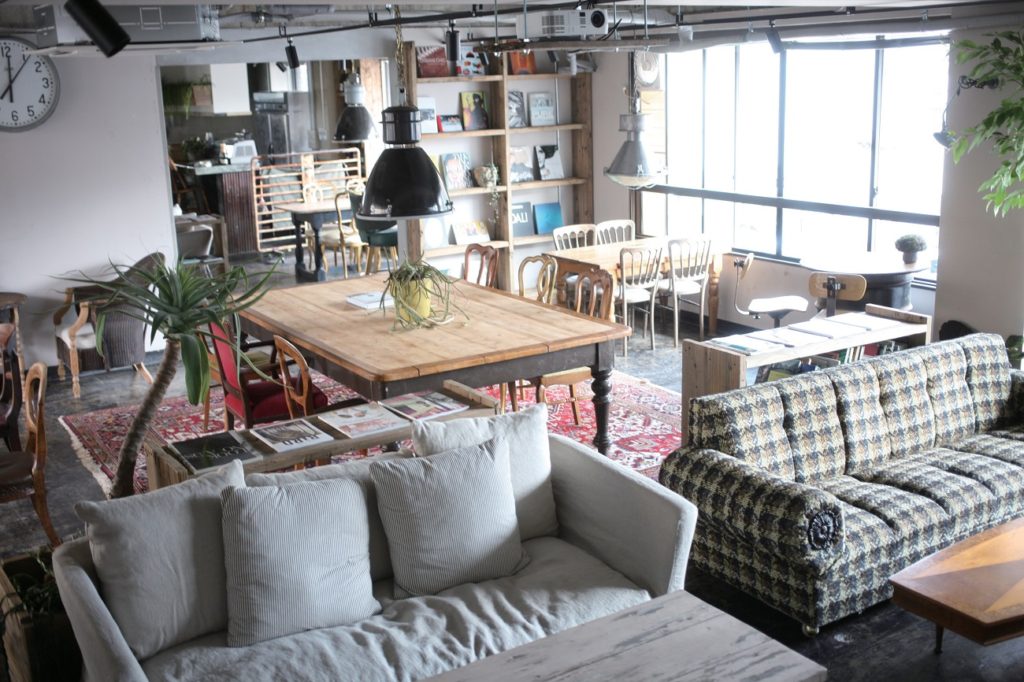 感度を刺激するアートブックに囲まれて自分らしい過ごし方が叶う場所