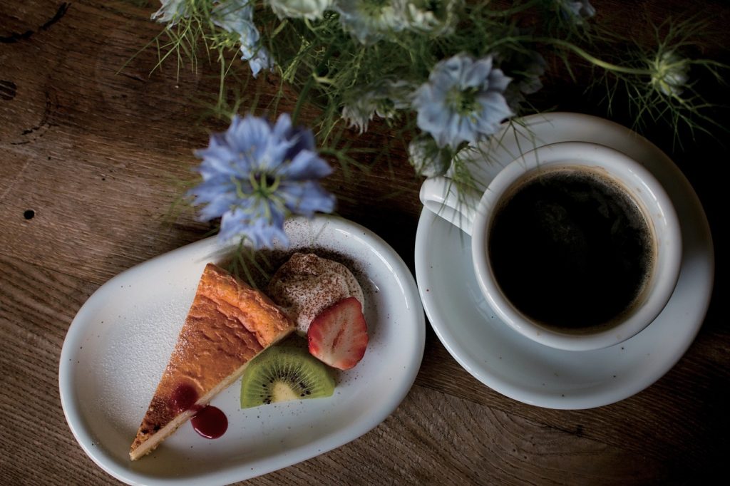 感度を刺激するアートブックに囲まれて自分らしい過ごし方が叶う場所