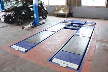 『株式会社 ガレージセブン　カブシキガイシャ ガレージセブン』販売･車検･鈑金､これ以上は下げれない価格に挑戦！