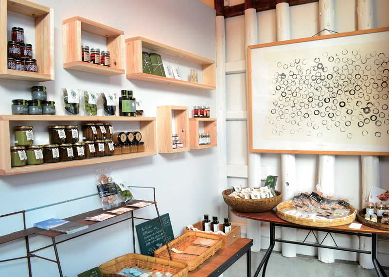 『KITAHAMA BLUE STORIES』デザイナー目線で選んだ暮らしのアイテム瀬戸内がもっと愛おしくなるセレクトストア