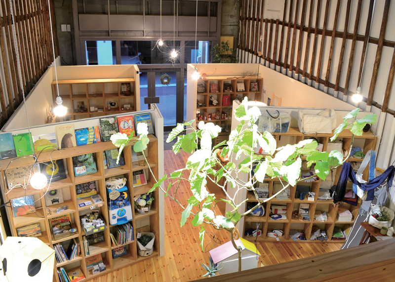 『KITAHAMA BLUE STORIES』デザイナー目線で選んだ暮らしのアイテム瀬戸内がもっと愛おしくなるセレクトストア