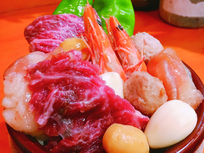 『樹里庵　ジュリアン』オシャレでモダンな大人空間で、ゆっくりと寛ぎながら焼肉を堪能。