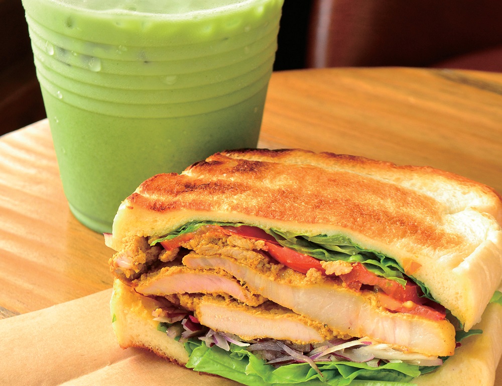 『Cafe terior Boston』日替わりわんぱくサンドが自慢！コーヒースタンドが美術館通りにOPEN