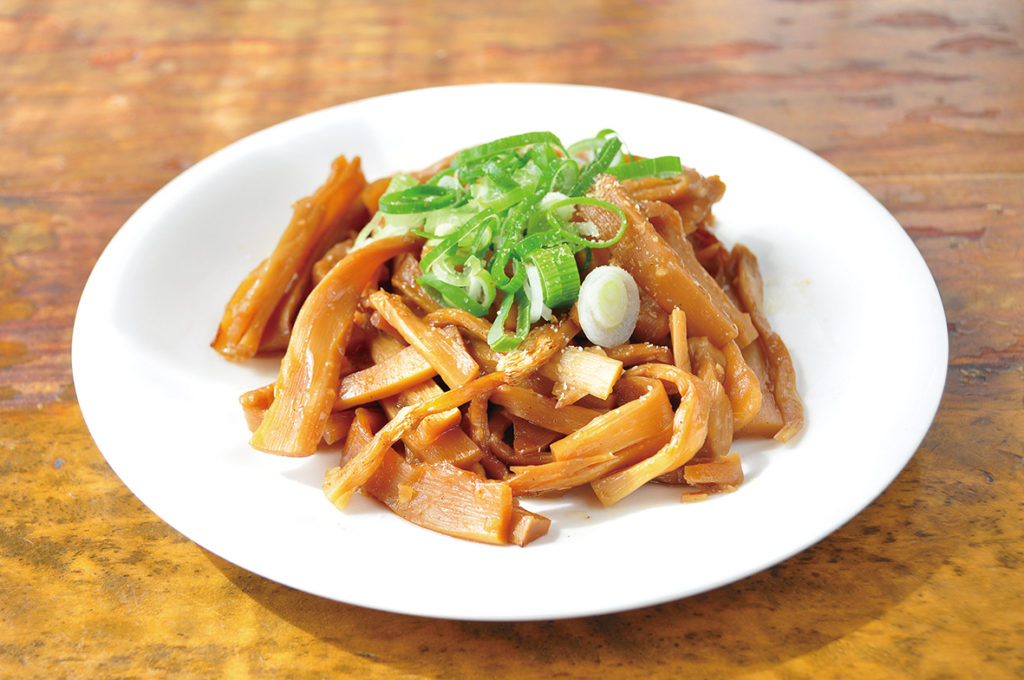 『ラーメン屋　白蓮』にんにくと豆板醤の程良い風味♪やみつきになること間違いなし！