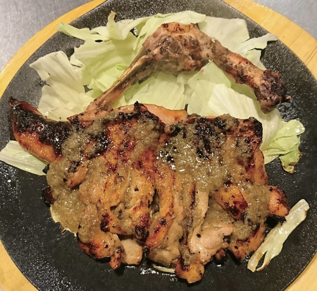 味自慢の鳥メニューをご賞味あれ
