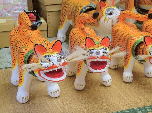 150年以上変わらない技法を守り続ける張子の虎作りを体験！