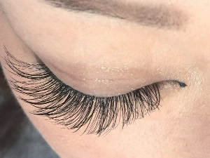 一級ネイリストが叶える爪に優しいネイルサロン