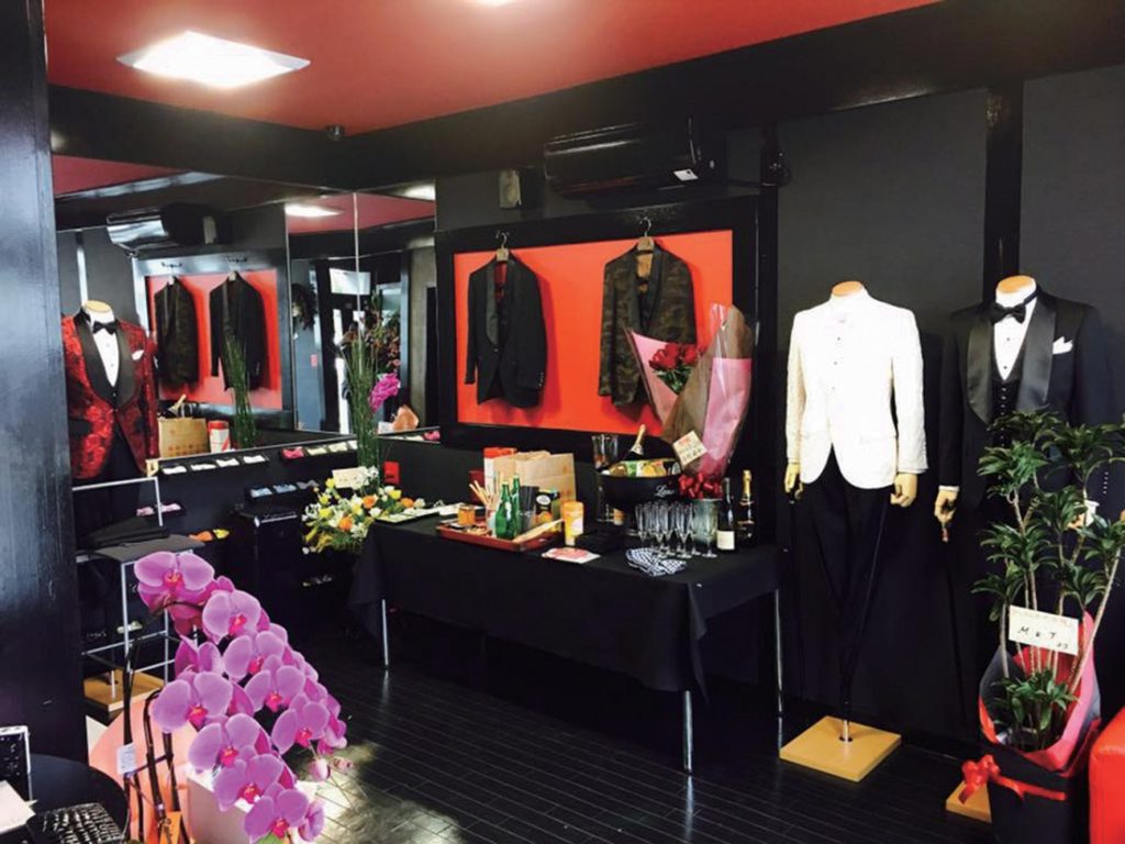 芸能人やスタイリスト御用達の、オーダー専門店