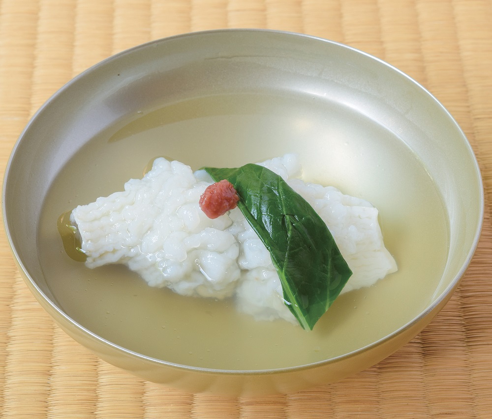 『永楽亭』国産の「はも」を使用した夏を代表する極上煮物椀を堪能