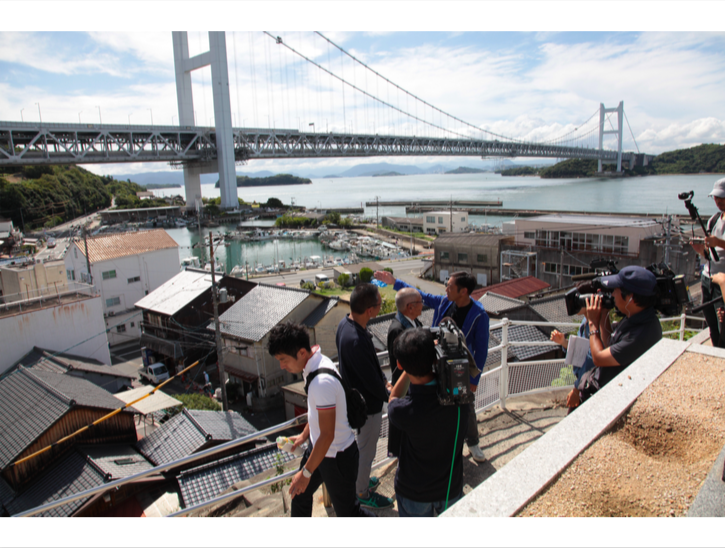 香川照之が体を張って、瀬戸大橋の絶景スポットへナビゲート！