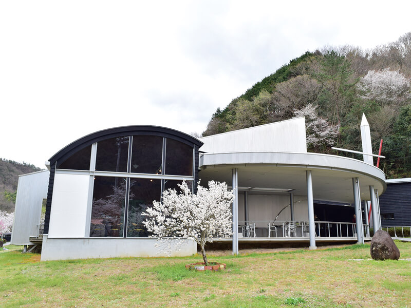 自然の中で本物の音楽に触れる1年間限定のポップアップカフェ