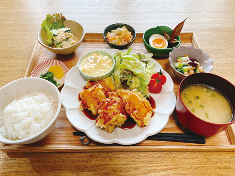 『クラシコ丸亀』内にフードコート式のカフェがOPEN！