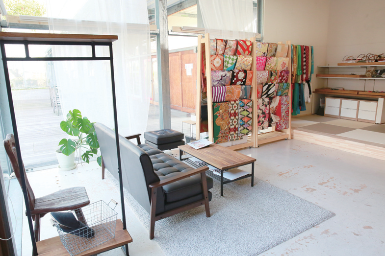 『PHOTO STUDIO COCON 振袖館』人気フォトスタジオに併設して振袖館がOPEN