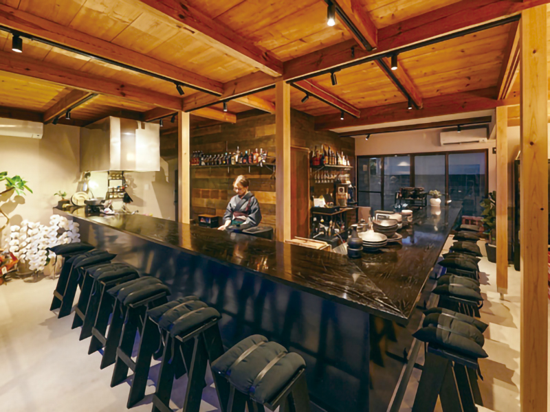 『compass:73　コンパス』三豊の恵を味わうカウンター席のお店【香川県三豊市仁尾町】