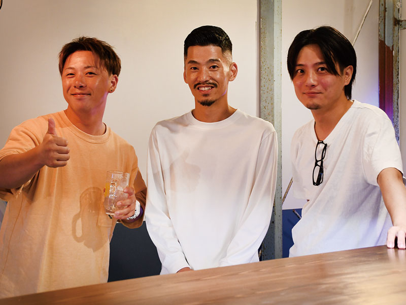 ふるさと海岸の海沿いに新顔が登場！海沿いに佇むカジュアルなバー