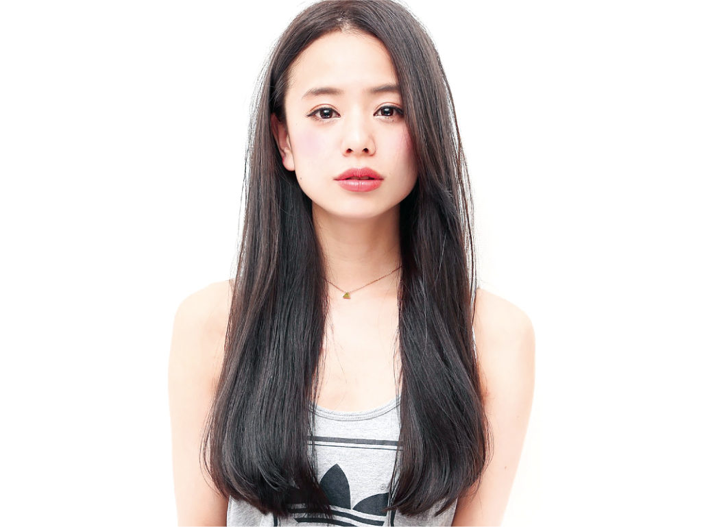 ハイ透明感カラーで可愛いヘアスタイルを実現！『∞キャロル』