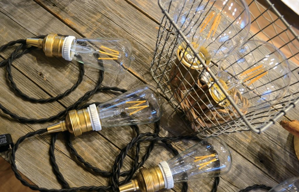 豊かな暮らしの彩りをご提案♪輸入壁紙ｓｈｏｐ『＋ＢＩＲＤ』が移転ＯＰＥＮ