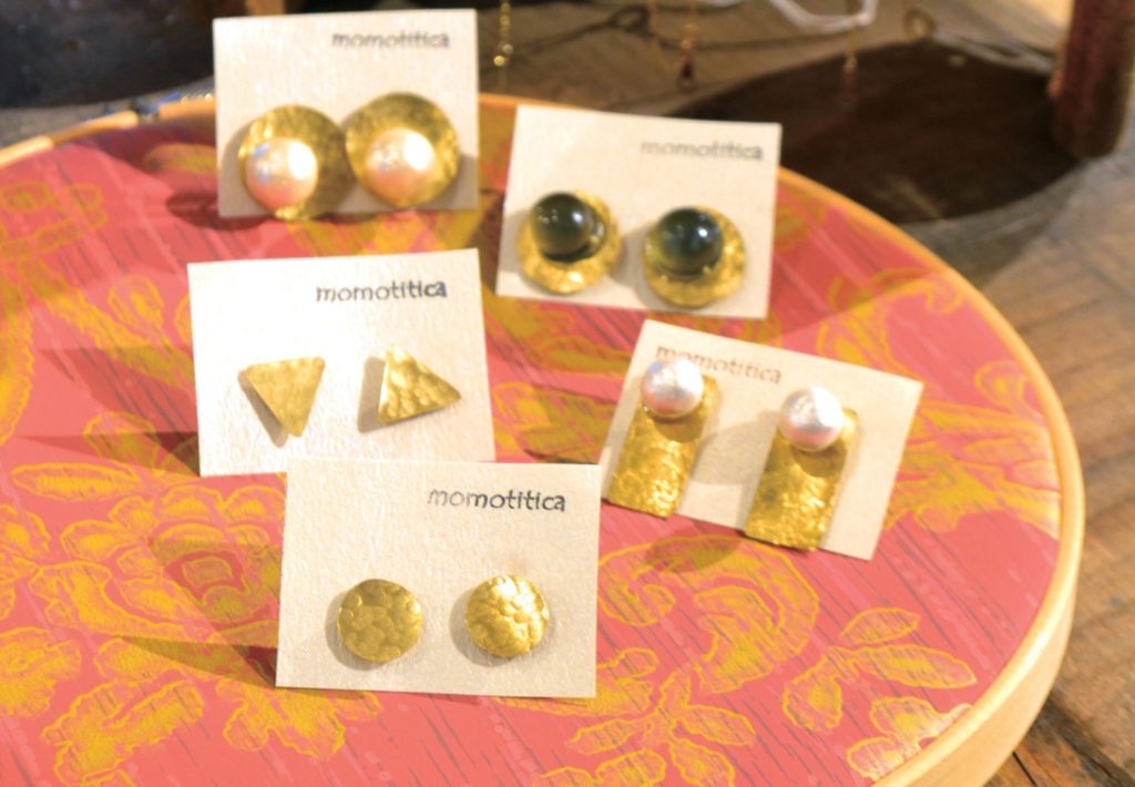 豊かな暮らしの彩りをご提案♪輸入壁紙ｓｈｏｐ『＋ＢＩＲＤ』が移転ＯＰＥＮ