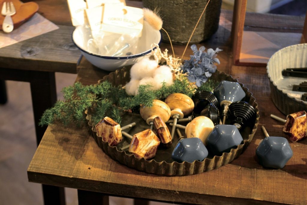 豊かな暮らしの彩りをご提案♪輸入壁紙ｓｈｏｐ『＋ＢＩＲＤ』が移転ＯＰＥＮ