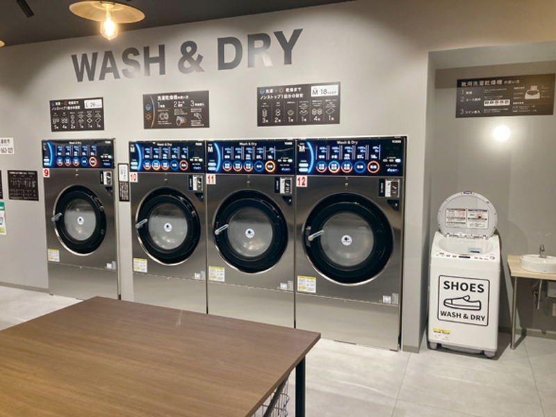 洗車場TOPGUN 同敷地にコインランドリーがOPEN！