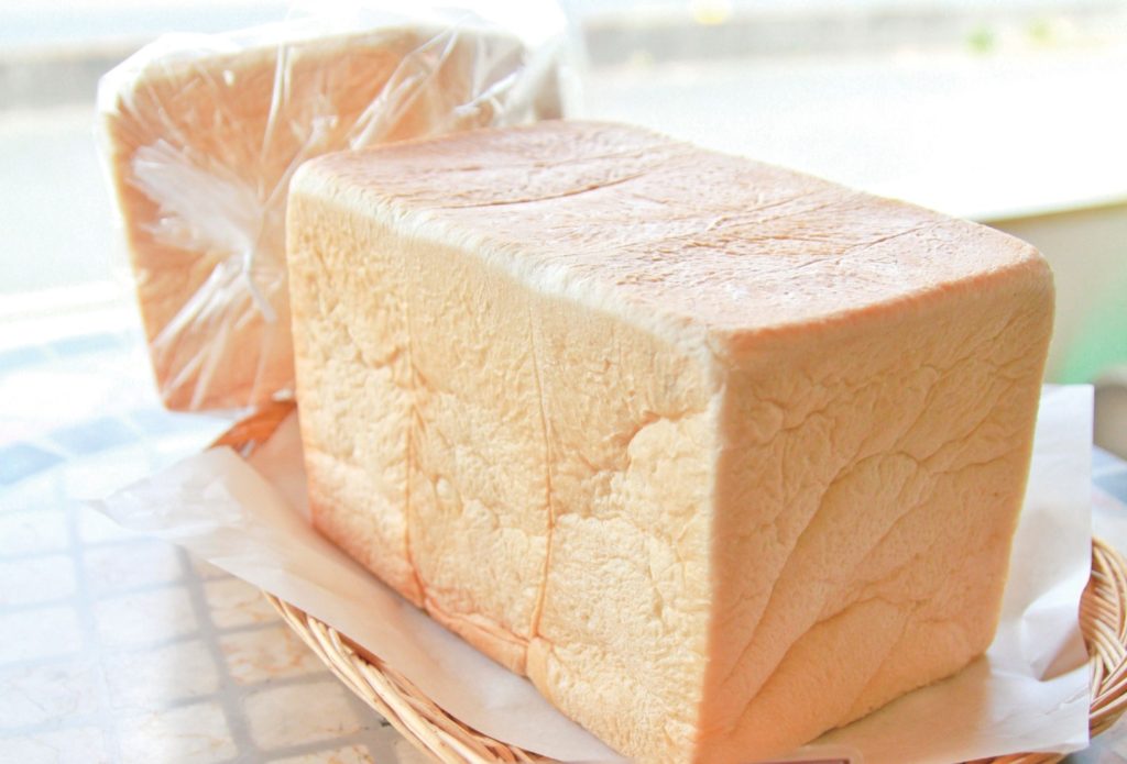 『手づくりのパン　もぐもぐ』店名の通り”もぐもぐ”食べたいパンばかり♪食べると笑顔になれるパンが揃っている！