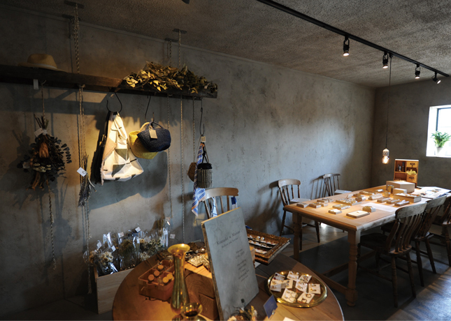 『MANON』“teshigoto”のフィーリングを大切にしたライフスタイルをご提案