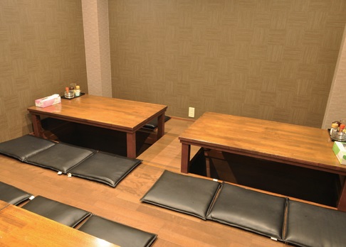 『炭焼居酒屋 たぬき』炭焼き料理や九州の郷土料理を堪能できる居酒屋