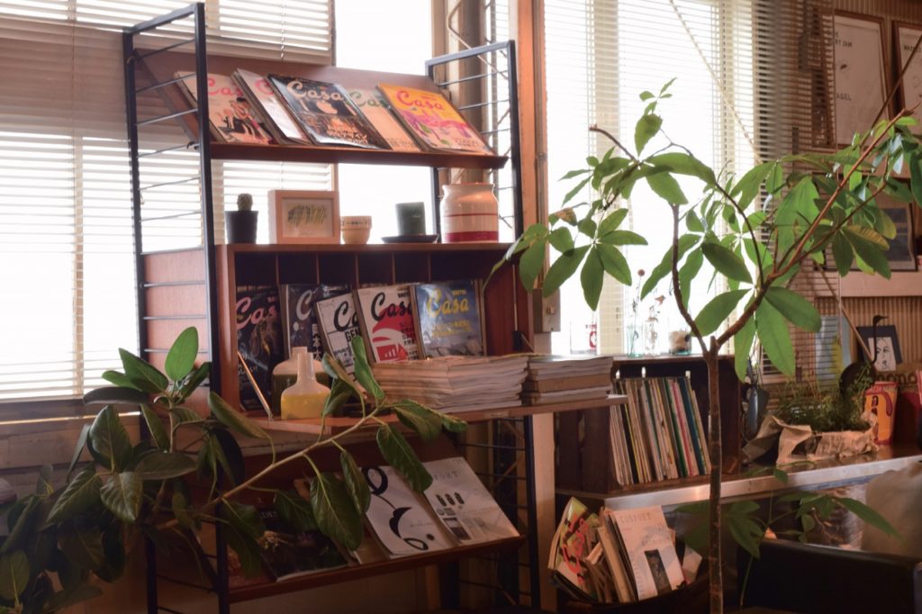 『umie』海の見えるカフェで楽しむ本の世界♪ゆっくりと穏やかなひと時を