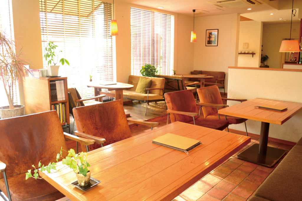 『Ｃａｆｅ　ＤＵＣＥ』屋島テニスクラブに併設するカフェ