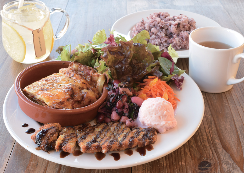 『CRÉER COFFEE』あの人気カフェ『CRÉER』がシンプルで洗練された空間へリニューアル