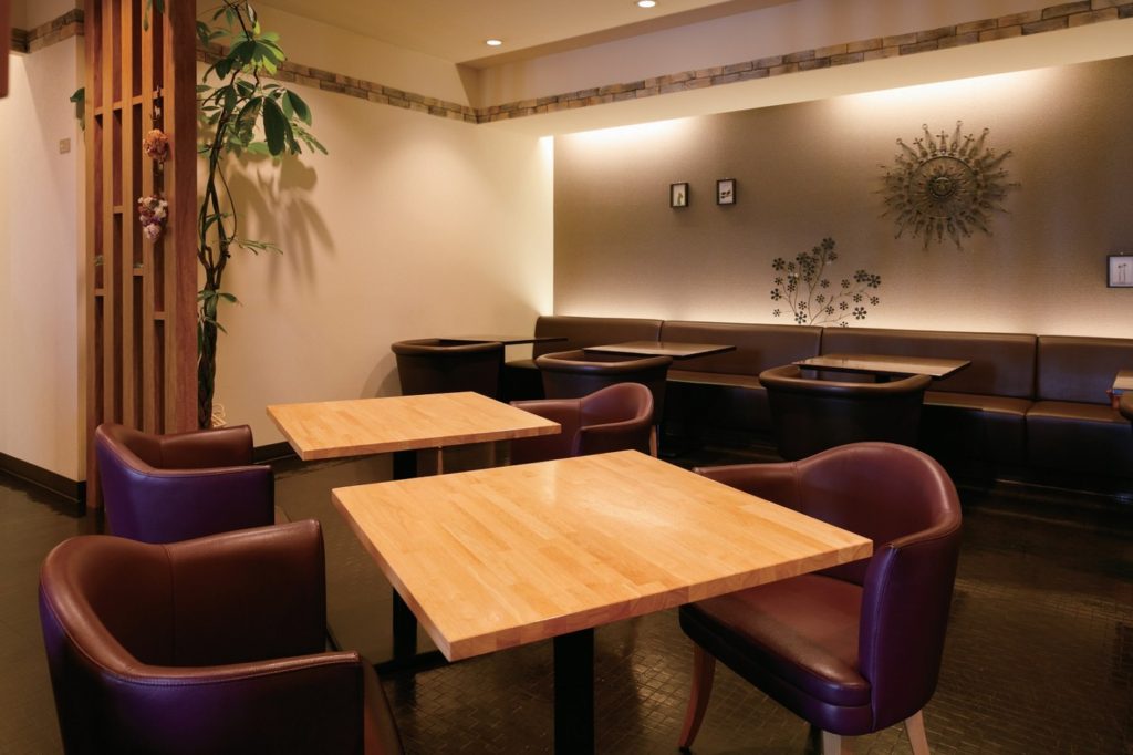 四角い箱のなかに見つける　とっておきの自分時間　乙女ごころをくすぐる　私のお気に入りカフェ♪