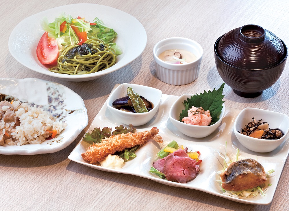 『つどいカフェ おれんじ』みんなの憩いの場『おれんじ』毎日足を運んでも楽しめる贅沢ランチ♪