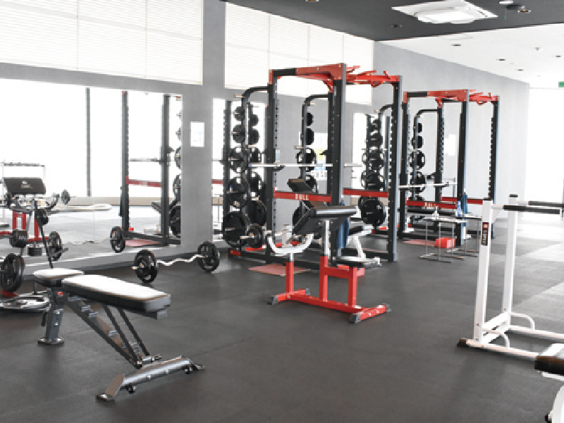 低価格を実現した24時間営業のフィットネス『EVERY BODY 今里店』