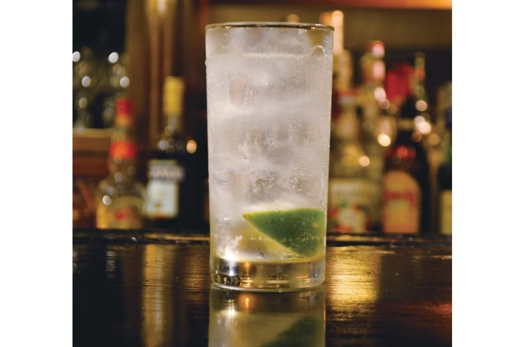 『クラシックバー AVANTI』1日の終わりを過ごす安らぎの場所。心が満たされる至福のひと時を