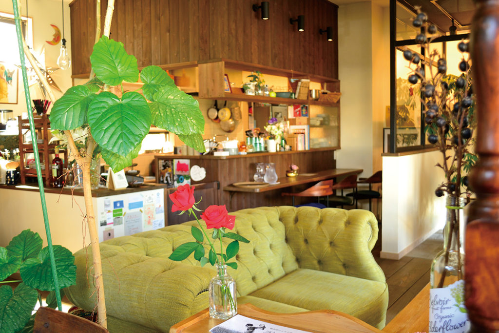 閑静な住宅街に佇む隠れ家的リラックスカフェ