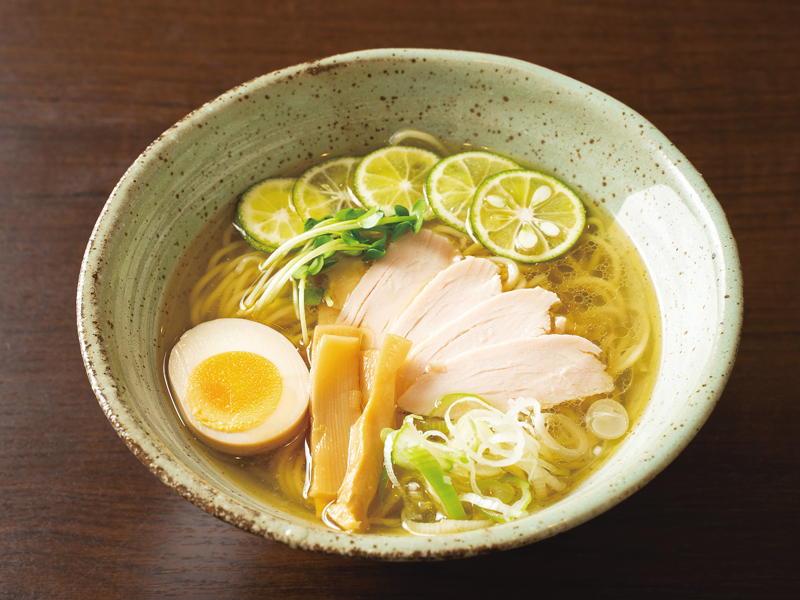 旨味たっぷりの濃厚スープで味わう、こだわりのつけ麺を