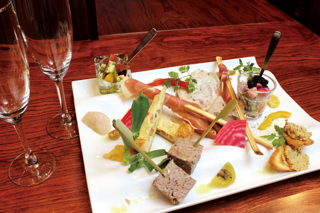 『BISTRO Je Pars』オープンキッチンで作る本格フレンチ。