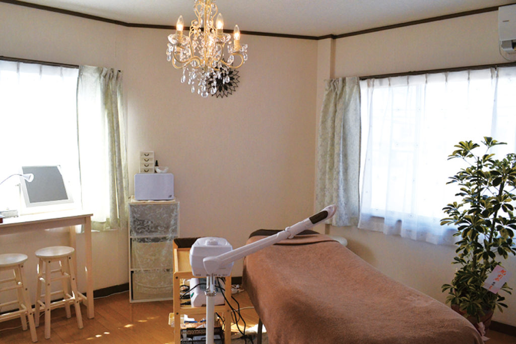 『ニキビ肌専門サロンMille Mercis』結果重視のニキビ改善サロンで、悩みを解決して自分に自信を。