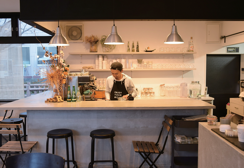 『CRÉER COFFEE』あの人気カフェ『CRÉER』がシンプルで洗練された空間へリニューアル