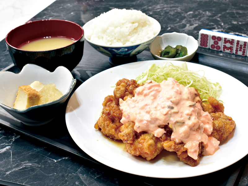 女性オーナーによる食事も楽しめる麻雀店