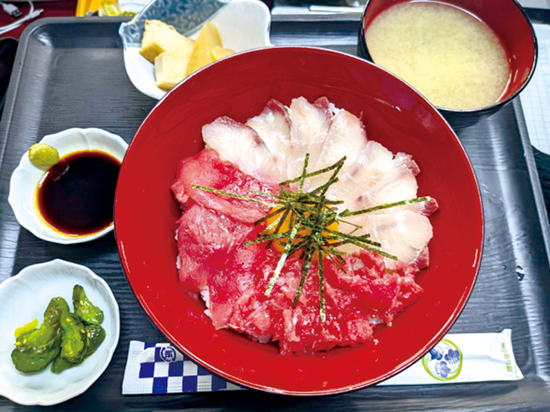 女性オーナーによる食事も楽しめる麻雀店