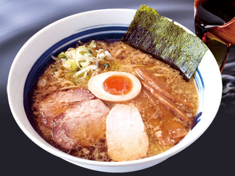 名古屋コーチン丸鶏スープを使用した身も心も温まる本格ラーメン