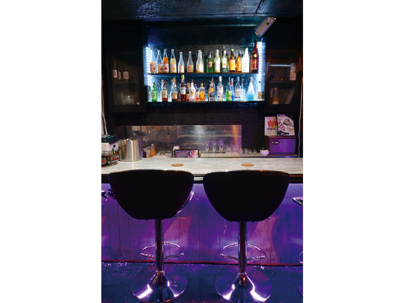 フラッと気軽に立ち寄れるBARがOPEN！