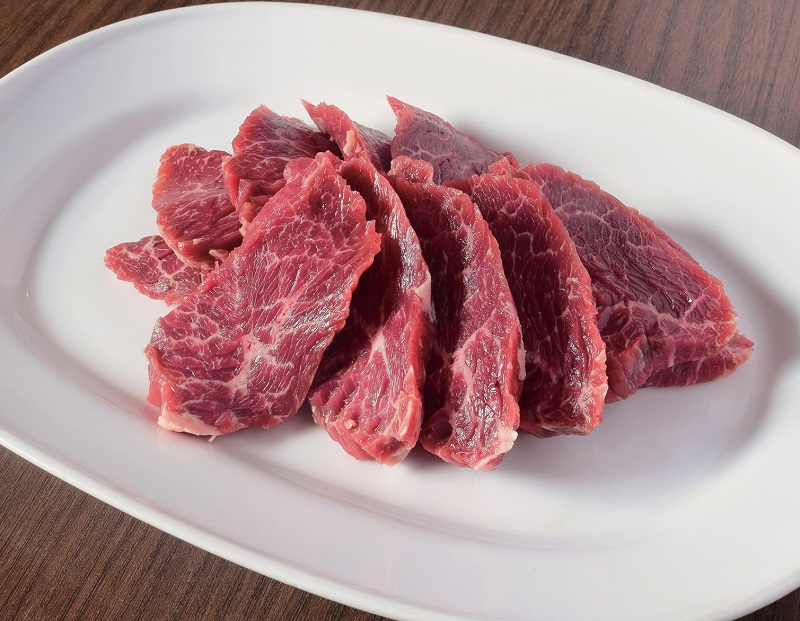 『ふじむら精肉店』良質な肉を使った焼肉丼はリーズナブルでボリューム満点！