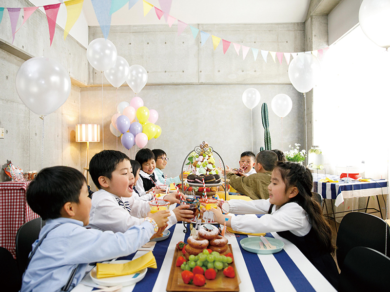 75周年を迎えた『福家スタジオ』が町の写真館と人を繋ぐ空間へとリニューアル!